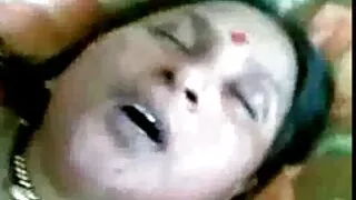 मुण्डेको बिल्ली र क्रीमपीमा ठूलो डिक