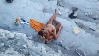 भिडियोमा नादमिर र रेनाटा